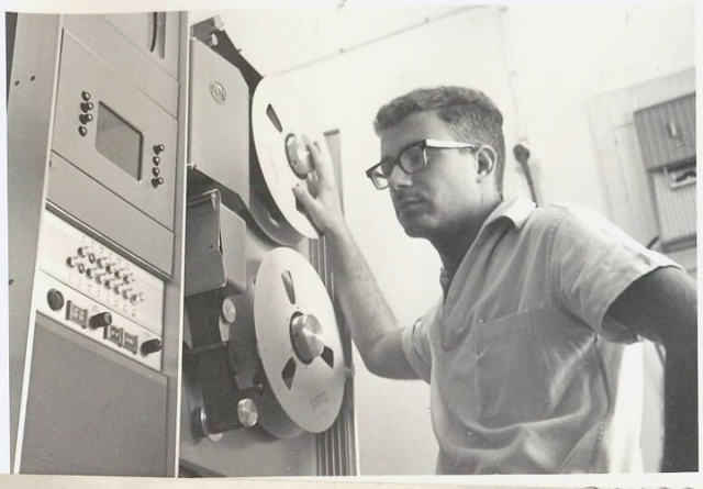 1966 Yair Mamlok (Zal) preparing the VTR